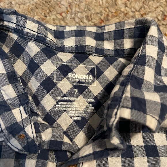 Button checkered button down size 7 - Picture 3 of 3